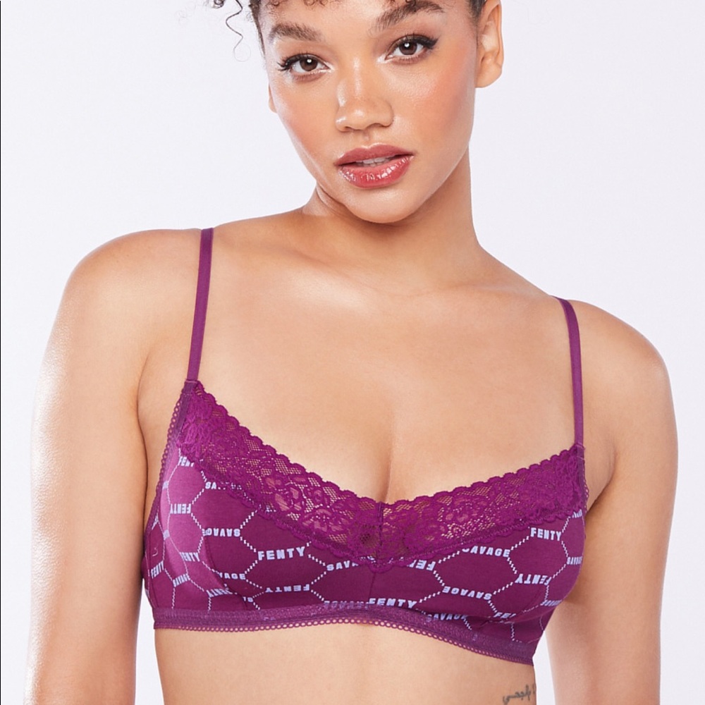SAVAGE FENTY LOGO BRALETTE